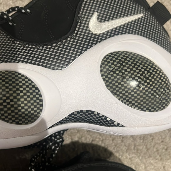 Brand New Sz 10 Air Zoom Flight ‘95 Metallic Silver 2015 No Box. Vintage